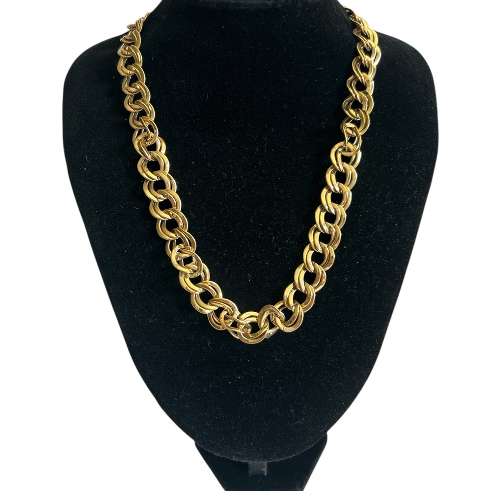 Monet 1990s Big Gold Plated Links In A Repeated Design Necklace